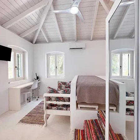 Panta'kei Stavros (Ithaka)